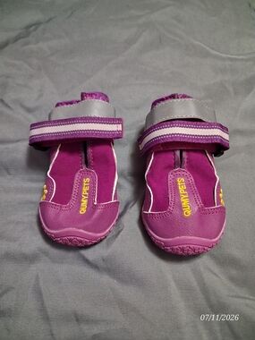QUMY PETS Dog Boots Purple Size 4 - Set of 2 Paw Protectors Reflective